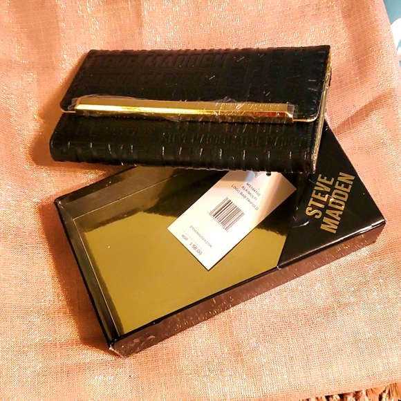 Steve madden women  hand bag/wallet medium in size - Picture 1 of 8